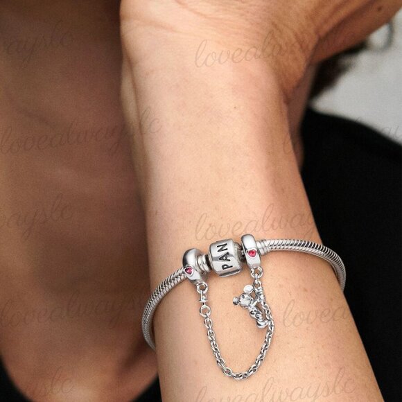 Pandora Disney Climbing Mickey Mouse Safety Chain - Picture 2 of 2